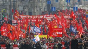 Miles de personas se manifiestan en el Día Internacional del Trabajo