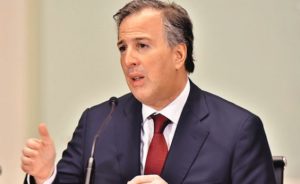 México: Candidatos presidenciales rechazan política migratoria de EE.UU.