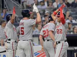 Juan Soto pega dos jonrones y entra a la historia de las Mayores