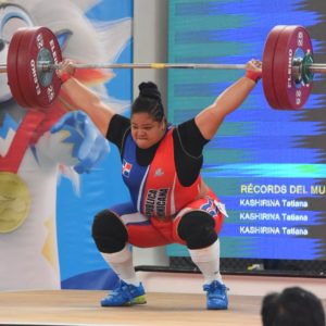 Pesista Verónica Saladin logra medalla de oro en Centroamericanos 2018