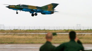 Rumanía: se estrella un avión militar en un espectáculo aéreo 