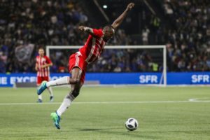 Usain Bolt apunta a iniciar carrera de futbolista en Australia