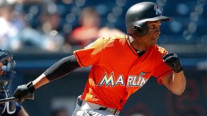 Marlins suben al jardinero dominicano Magneuris Sierra