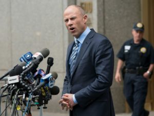 Abogado de actriz porno dice que tres mujeres más fueron silenciadas por Trump