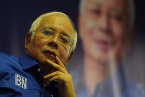 Apresan a ex primer ministro de Malasia acusado de corrupción 