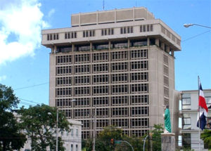 Banco Central comparte retos y perspectivas de la economía dominicana para 2021