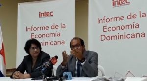 Estudio revela preocupación empresarial por alzas en tasas interés, cotización del petróleo y del dólar  