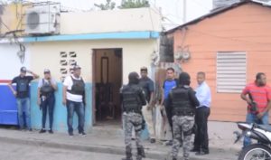 Patrulla PN ultima supuesto delincuente en SFM