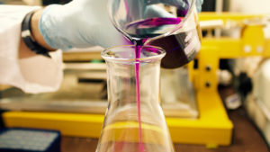 Científicos estudiaron la reacción al agua de dos tipos de antígeno asociados con la enfermedad
