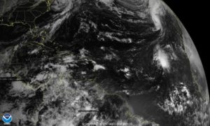 Pronostican aguaceros dispersos con tronadas a causa de vaguada para este viernes


