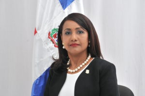 Diputada hace un llamado sobre importancia de leer la Biblia en centros educativos