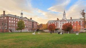 Universidad de Harvard afronta juicio por un caso de discriminación