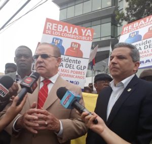 Sectores anuncian se lanzarán a las calles tras llevar documento a Industria y Comercio sobre combustibles