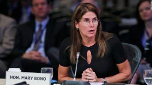 Presidenta Federación de Gimnasia EEUU renuncia tras cuatro días en el cargo