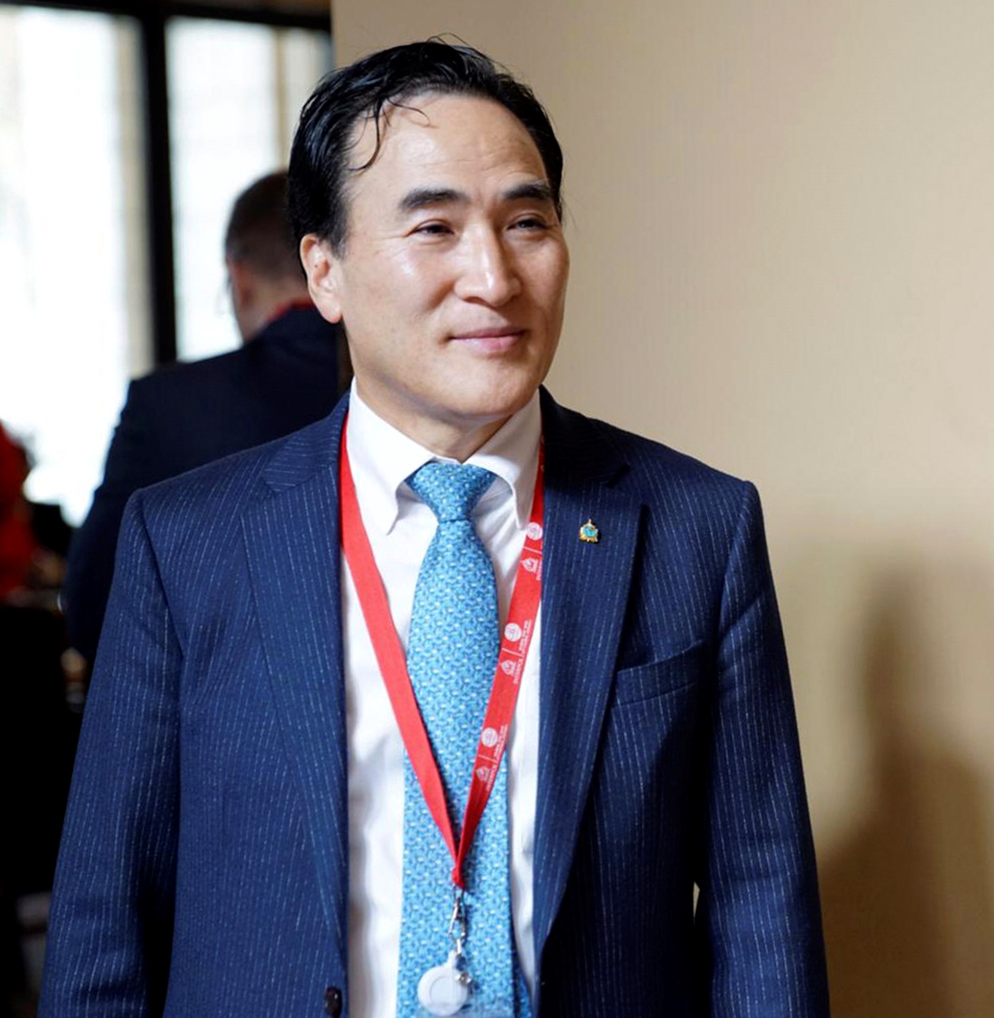 Surcoreano Kim Jong Yang, nuevo presidente de la Interpol
