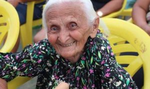 Hombre asesina a una anciana a golpes para robarle ocho dólares en Brasil