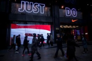 Abren investigación sobre trato fiscal entre Holanda y Nike