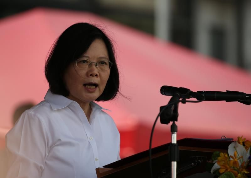 Presidenta de Taiwán pide a China que respete su democracia