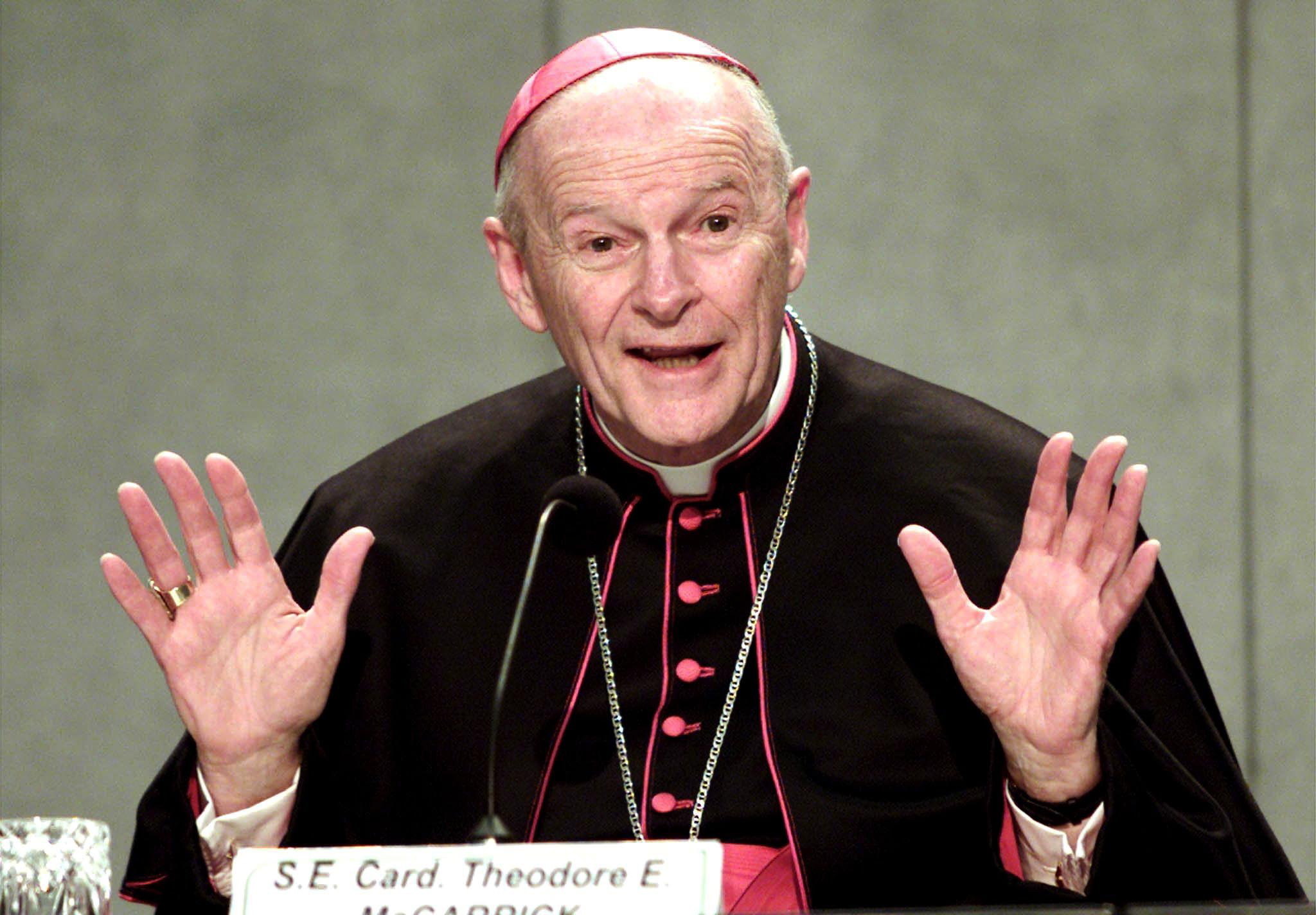 Vaticano expulsa del sacerdocio al excardenal McCarrick por abusos