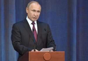 Rusia aprueba un crédito de 38 millones de euros a Cuba para su defensa