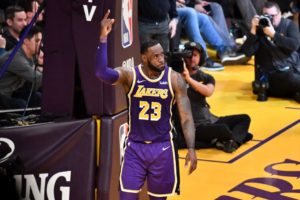 LeBron James supera a Michael Jordan en la tabla histórica de anotadores NBA 