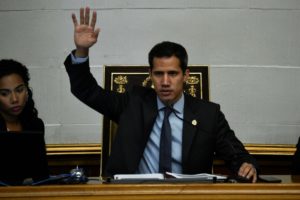 Guaidó bajo amenaza de arresto, promete intensificar presión contra Maduro