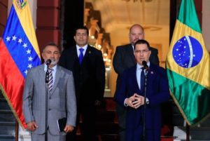 Venezuela y Brasil inician negociaciones para la reapertura de sus pasos fronterizos