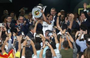 Valencia gana su octava Copa del Rey tras derrotar al Barcelona