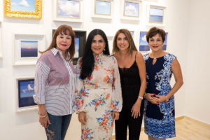 Artista Miriam Calzada realiza cóctel  “15 de Mayo”