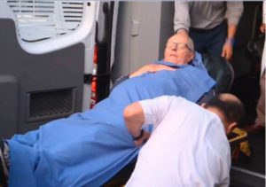 Kuczynski abandona clínica y cumplirá arresto domiciliario en Lima