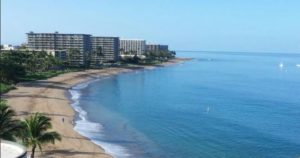 Una niña contrae una rara bacteria “come carne” en una playa de EEUU