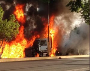 Varios muertos y heridos deja un accidente  en México tras un tráiler quedarse sin frenos 