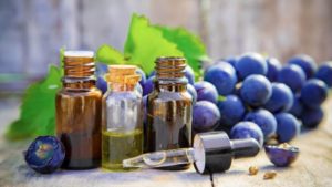 Cómo preparar una crema antiedad nocturna con aceite de uva
