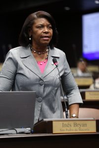 Diputada Inés Bryan es trasladada a centro de salud tras sufrir un infarto