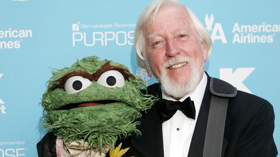 Fallece Caroll Spinney, titiritero de “Plaza Sésamo” que daba voz a Big Bird