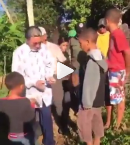 Vídeo muestra a Amable Aristy repartiendo dinero a pocas horas de elecciones municipales