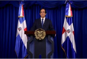 Gobierno anuncia incentivos para médicos que trabajan con pacientes de Covid-19