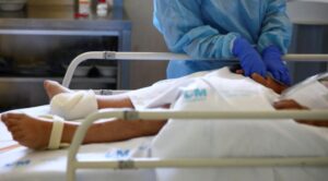 Científicos españoles estiman 80 % de pacientes ingresados con Covid-19 padecen falta de vitamina D 