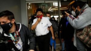 Un juez boliviano suspende la orden de detención contra Evo Morales