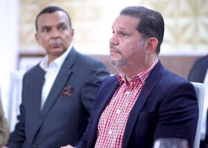 Asesor del presidente Abinader en materia artística se reúne con sonidistas