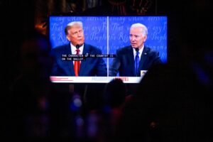 Sería lógico pensar que Teherán prefiere que gane los comicios presidenciales el candidato demócrata Joe Biden. Sin embargo, no todo es blanco o negro, sino que predominan en este caso los matices. EFE/EPA/ETIENNE LAURENT