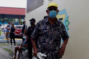 Puerto Rico superó la barrera de los 50.000 contagiados por la covid-19, según el informe de este sábado del Departamento de Salud de la isla, donde el incremento de casos y muertes ha hecho saltar todas las alarmas y puesto en alerta a las autoridades sanitarias. EFE/Thais Llorca/Archivo