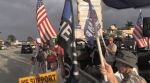 Un centenar de partidarios de Trump se concentra en Miami para denunciar presunto robo electoral