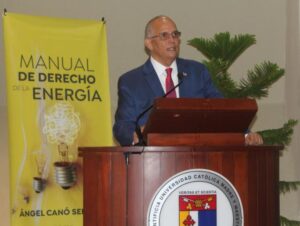 Ángel Canó presenta libro Manual de derecho de la energía