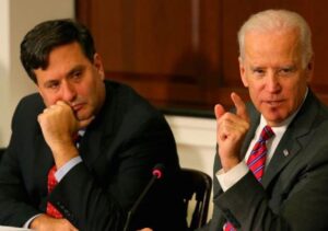 Biden nombra jefe de Gabinete a crítico del manejo de Trump a la pandemia
