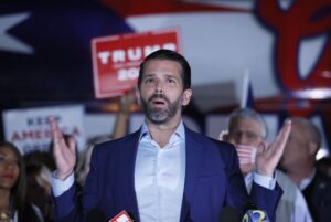 Donald Trump Jr. da positivo a la COVID-19