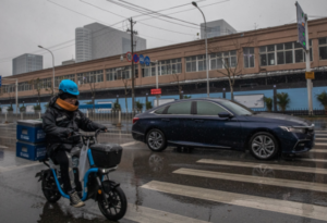 El mercado de Wuhan donde surgió la COVID intenta pasar página