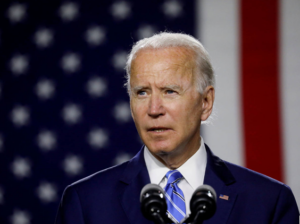 Biden dice que los días más oscuros de la pandemia 