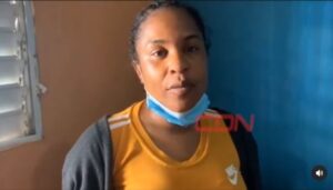 VIDEO: Mujer saca bebé de ataúd alegando que mueve la lengua y los ojos