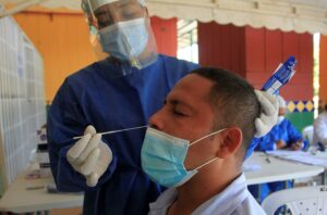 Realizan operativo de pruebas PCR en Cristo Rey